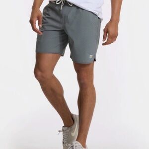 Vuori Men’s Banks Shorts Dusty Pine Micro Dot Gray Men's BNWT small Shorts Swim